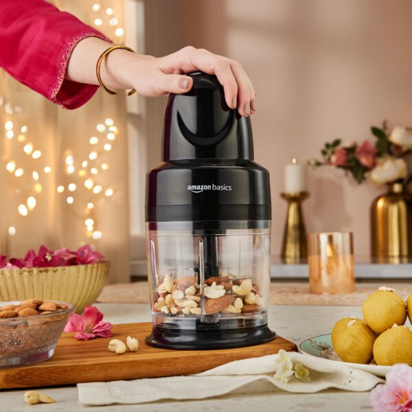 Amazon Basics 300W Electric Chopper - 830ml Unbreakable Jar with 4-Leaf Blades - Image 7